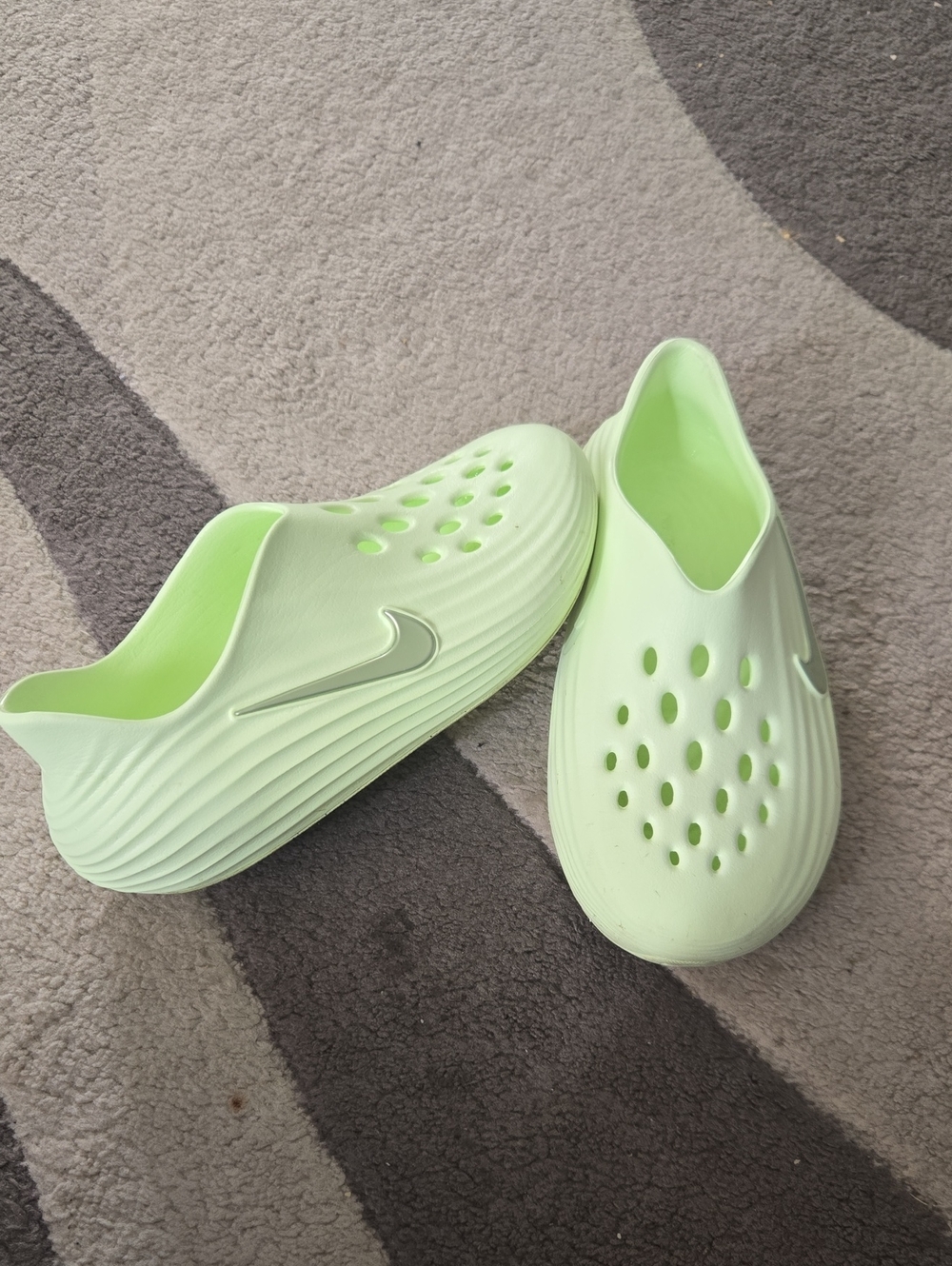 Size 8 Women’s - Nike Reactx Rejuven8 Mint Lime Green
